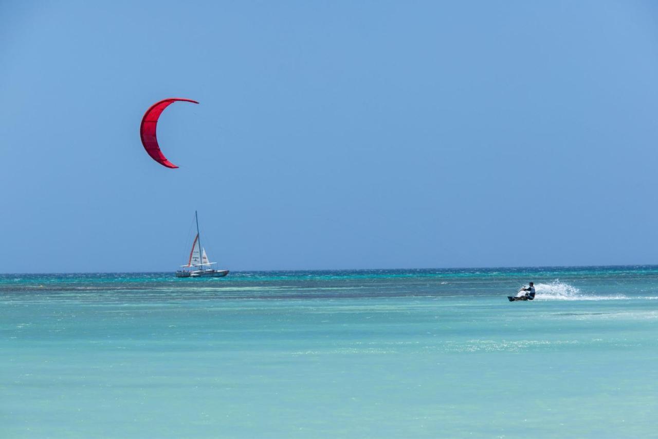 Отель Marriott'S Aruba Ocean Club Палм Бич Экстерьер фото